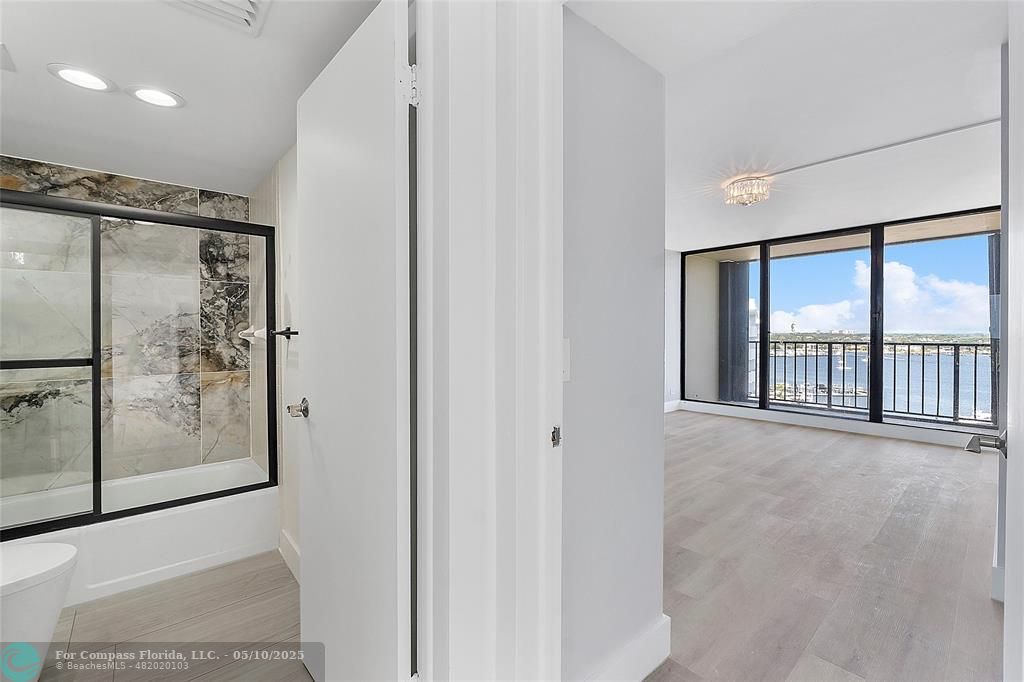 136 Lakeshore Drive, Unit T10 North Palm Beach, FL 33408 - Photo 21 of 37