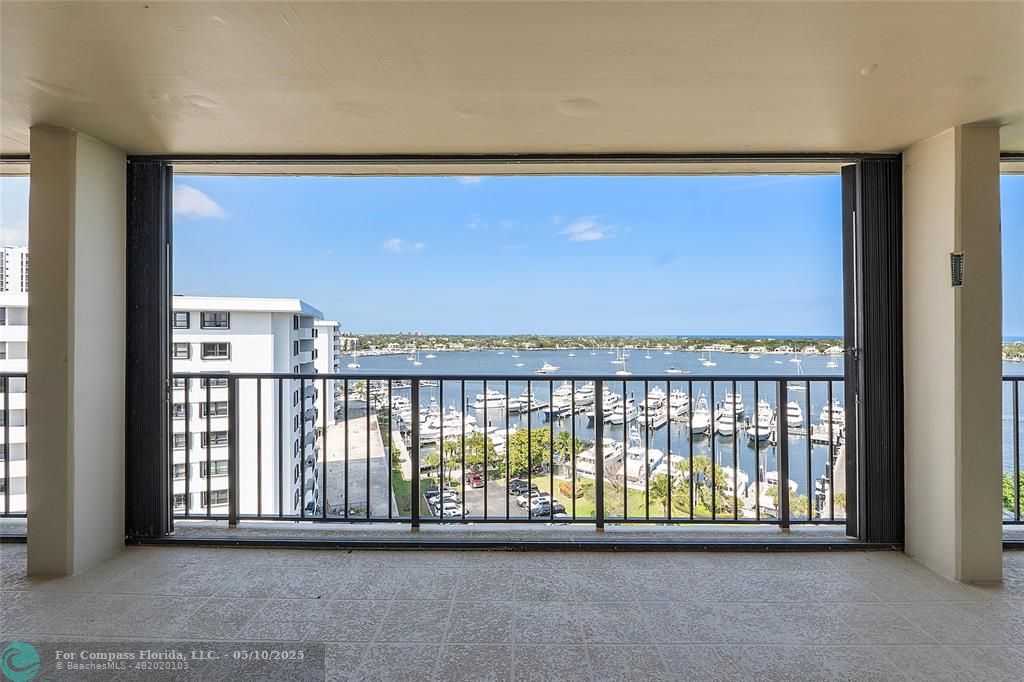 136 Lakeshore Drive, Unit T10 North Palm Beach, FL 33408 - Photo 25 of 37