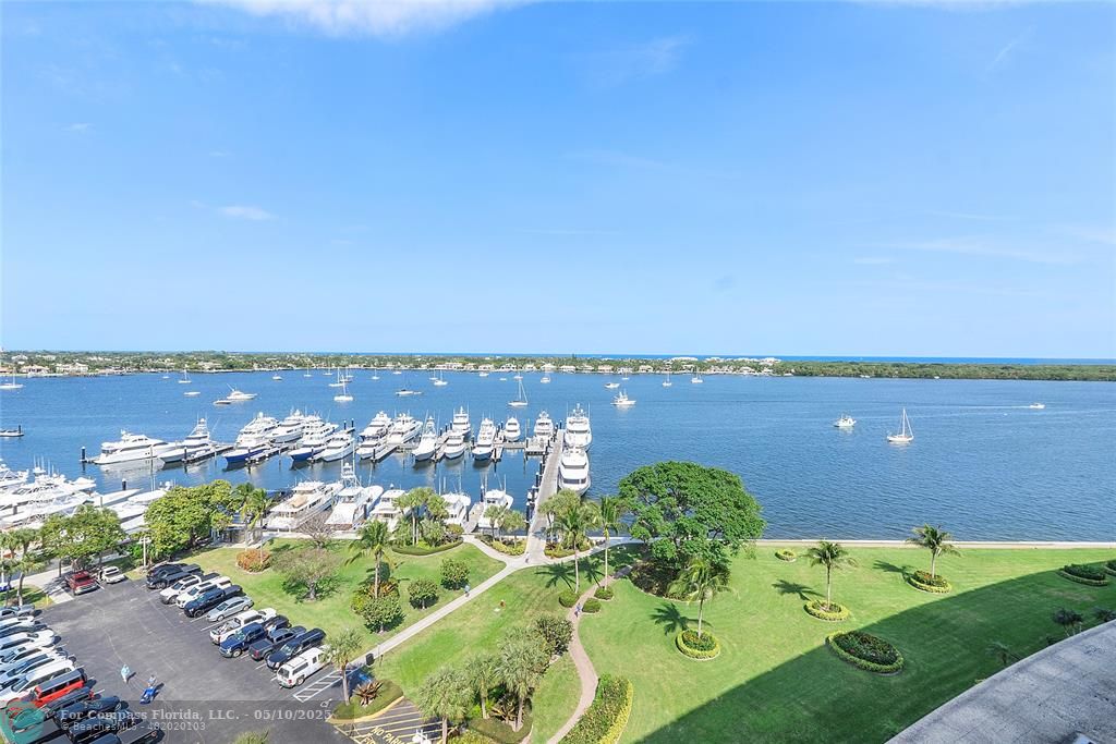 136 Lakeshore Drive, Unit T10 North Palm Beach, FL 33408 - Photo 29 of 37