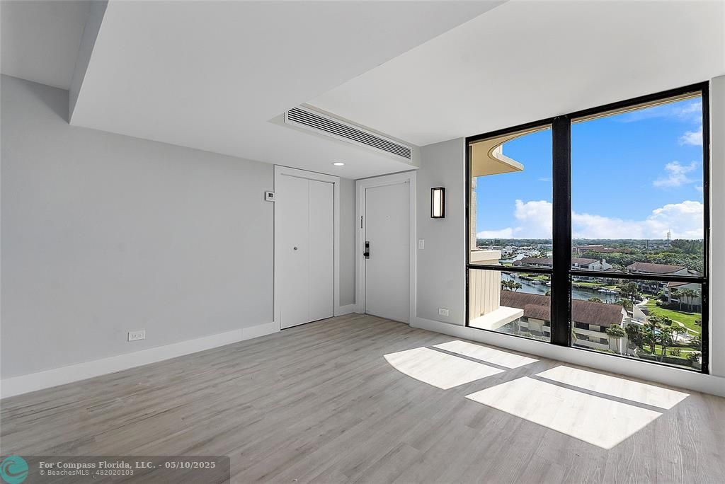 136 Lakeshore Drive, Unit T10 North Palm Beach, FL 33408 - Photo 10 of 37