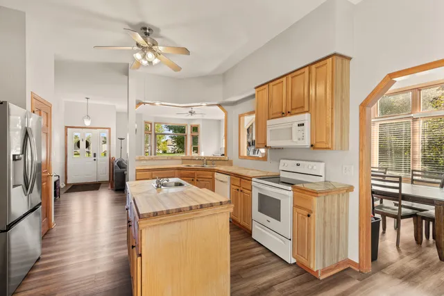 $525,000 | 1114 Heron Court, Mukwonago, WI 53149