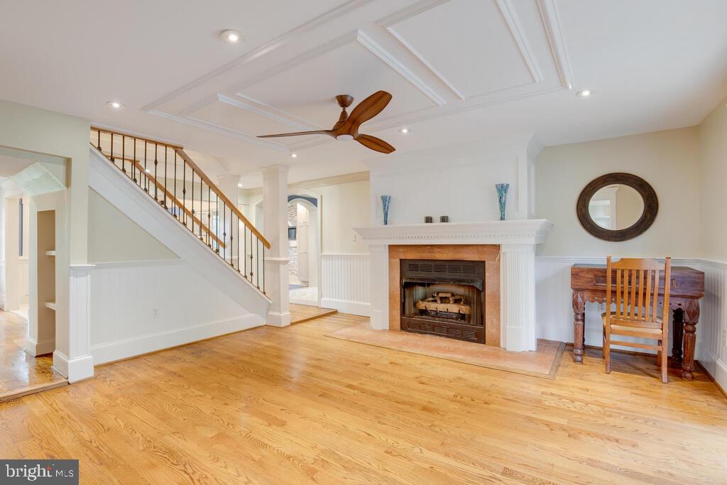 14498 Triadelphia Mill Road Dayton, MD 21036 - Photo 16 of 97 Dining room