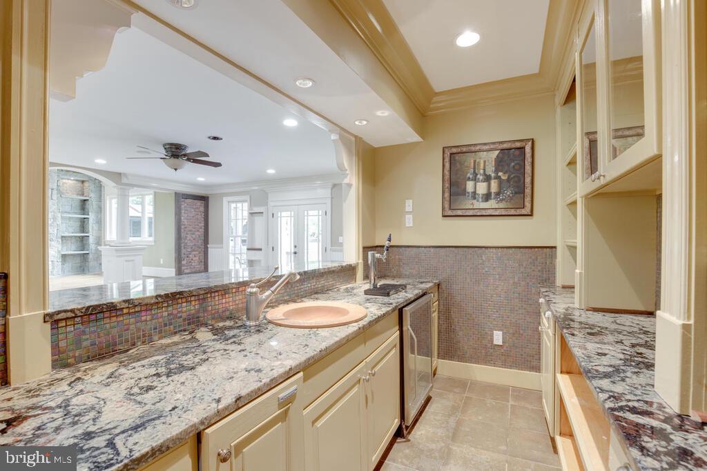 14498 Triadelphia Mill Road Dayton, MD 21036 - Photo 24 of 97 Recreation room bar area