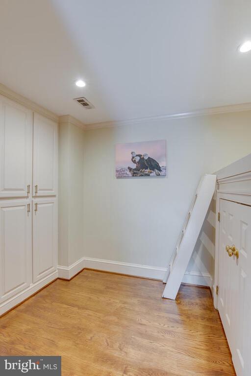 14498 Triadelphia Mill Road Dayton, MD 21036 - Photo 33 of 97 Second Floor bedroom alcove 2