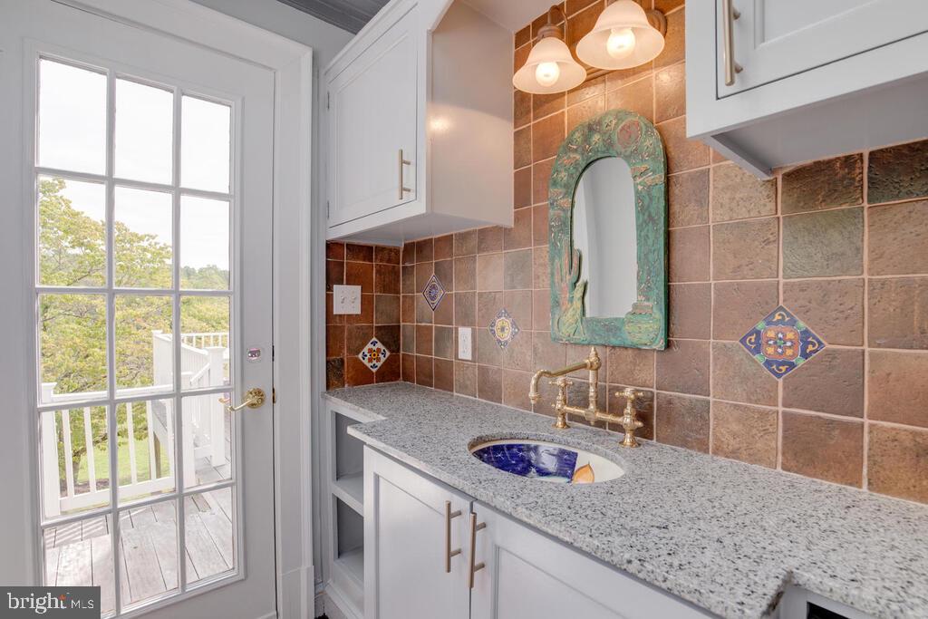 14498 Triadelphia Mill Road Dayton, MD 21036 - Photo 45 of 97 Primary Bedroom wetbar area