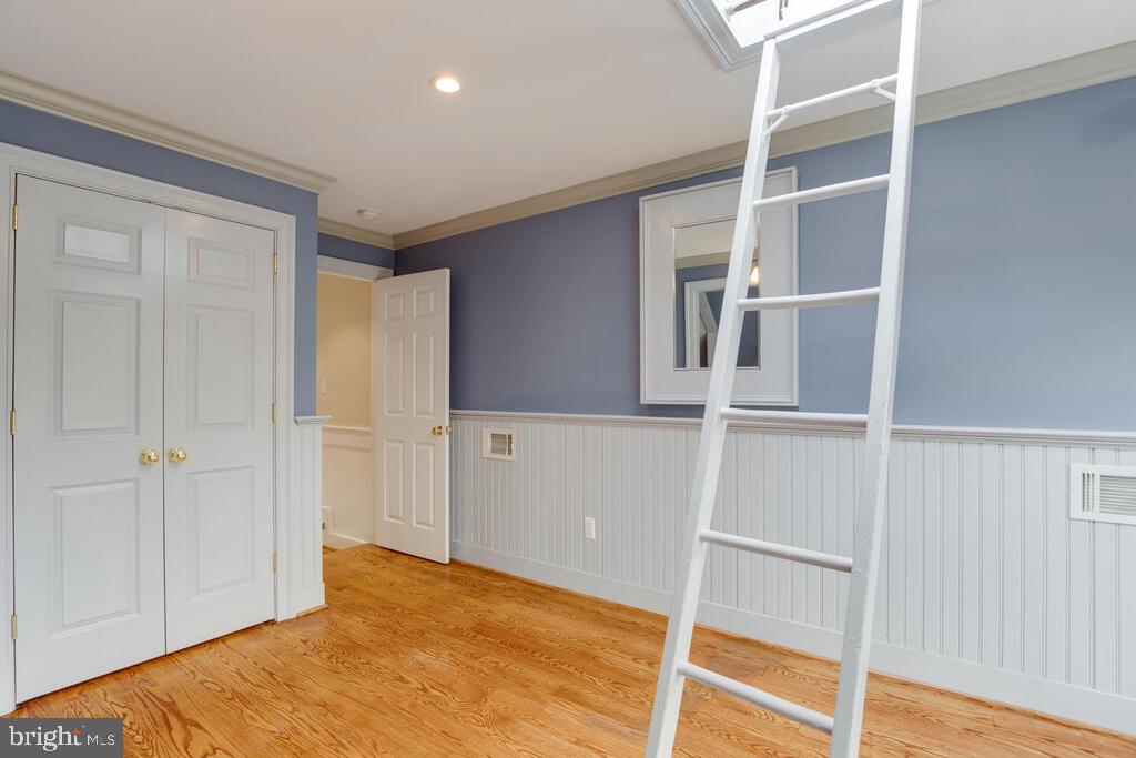 14498 Triadelphia Mill Road Dayton, MD 21036 - Photo 52 of 97 Third floor bedroom