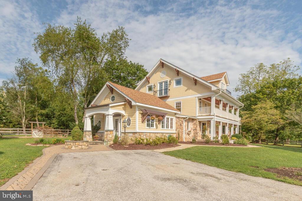 14498 Triadelphia Mill Road Dayton, MD 21036 - Photo 83 of 97 Pull right up, unload the groceries