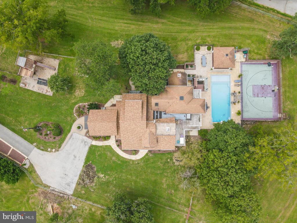 14498 Triadelphia Mill Road Dayton, MD 21036 - Photo 84 of 97 What a spread