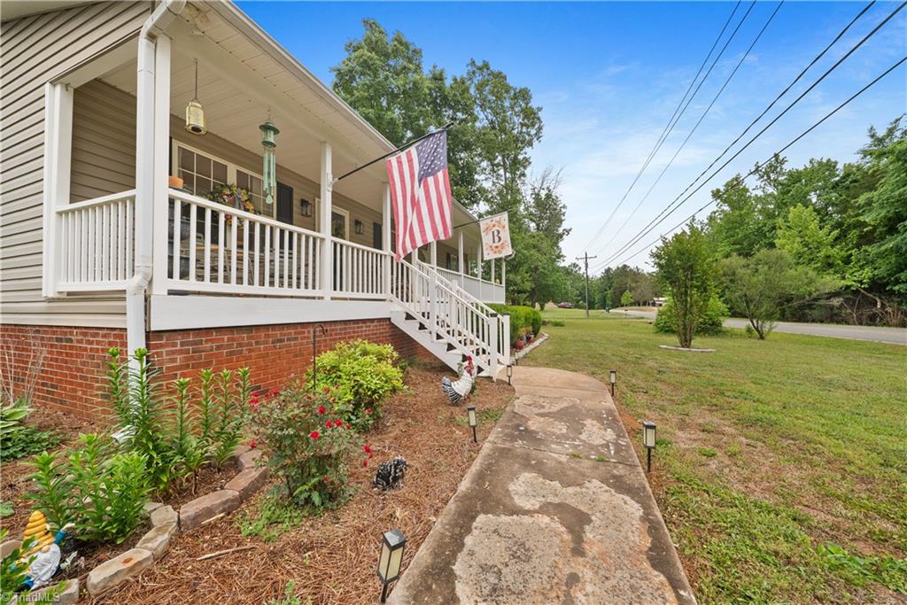 206 Old Camp Road Denton, NC 27239 - Photo 2 of 37