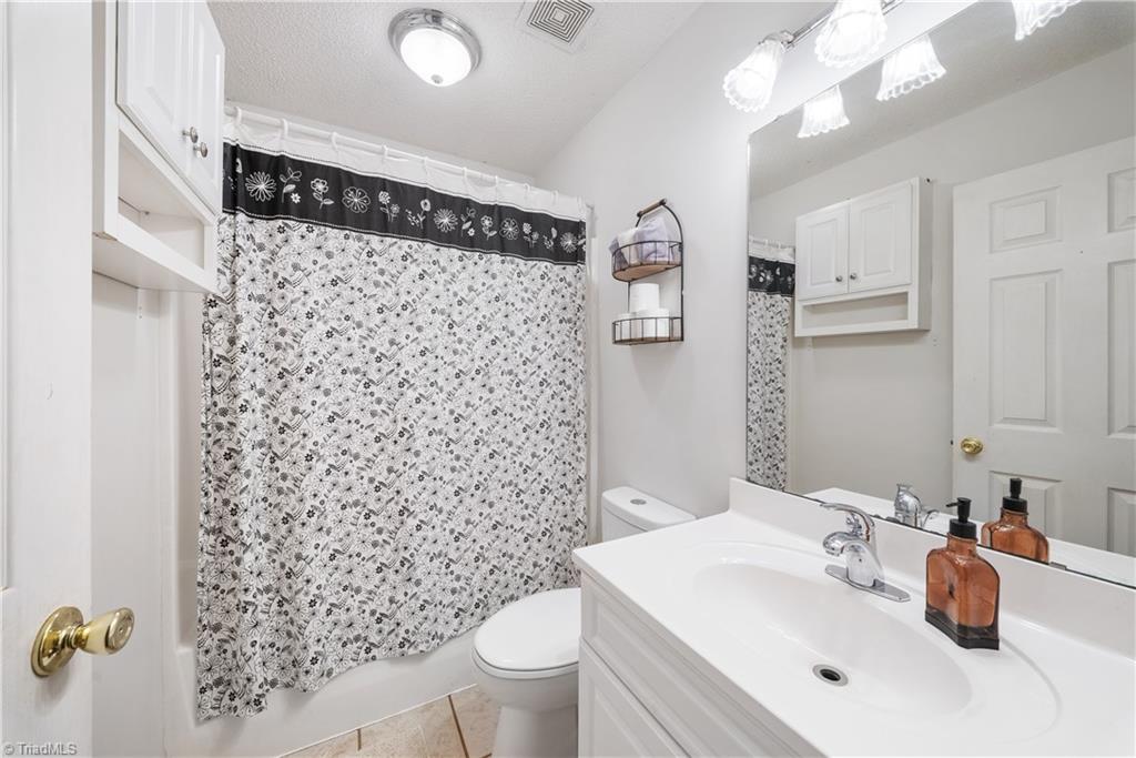 206 Old Camp Road Denton, NC 27239 - Photo 24 of 37