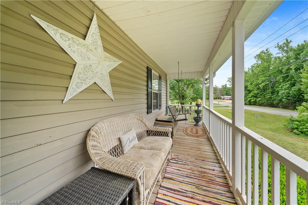 206 Old Camp Road Denton, NC 27239 - Photo 7 of 37