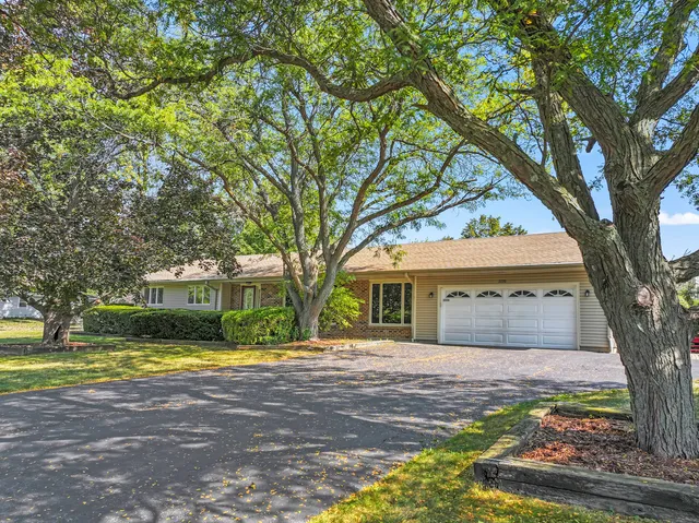 $4,400 | 2226 Shannondale Drive, Green Oaks, IL 60048