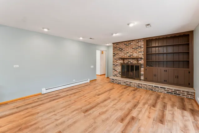 $4,400 | 2226 Shannondale Drive, Green Oaks, IL 60048