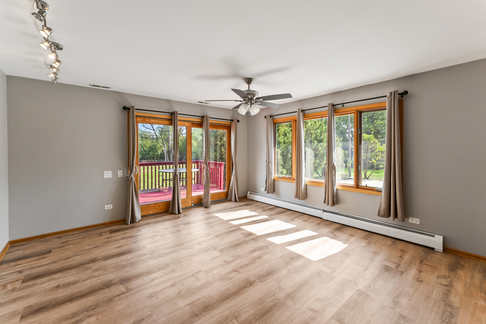 2226 Shannondale Drive Green Oaks, IL 60048 - Photo 13 of 37