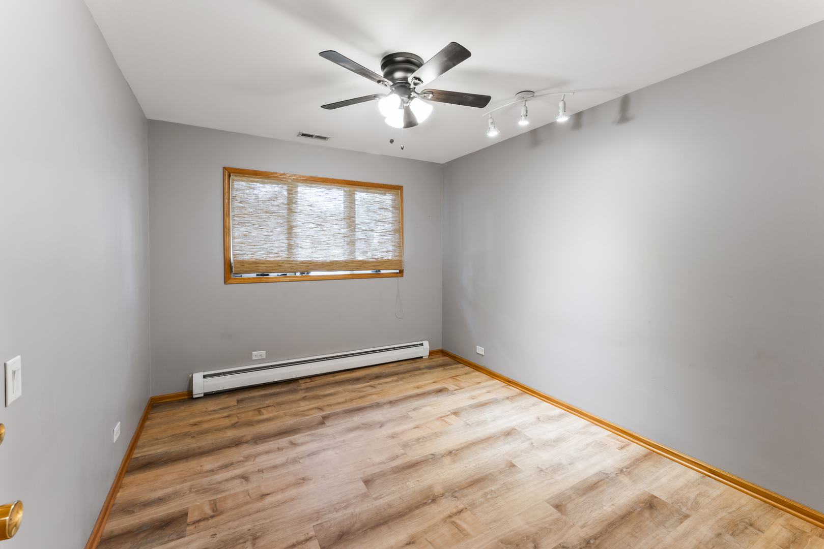 2226 Shannondale Drive Green Oaks, IL 60048 - Photo 17 of 37