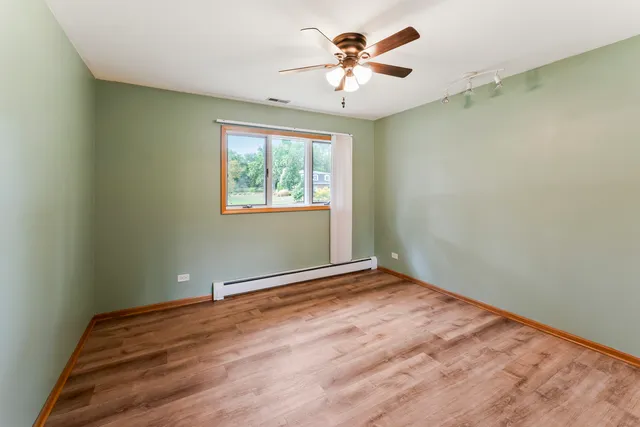 $4,400 | 2226 Shannondale Drive, Green Oaks, IL 60048