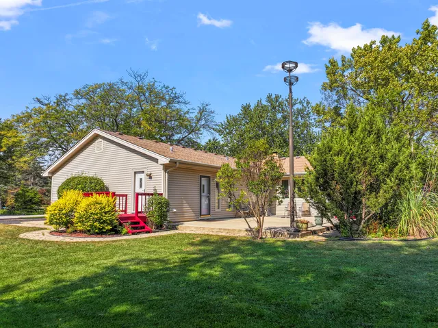 $4,400 | 2226 Shannondale Drive, Green Oaks, IL 60048