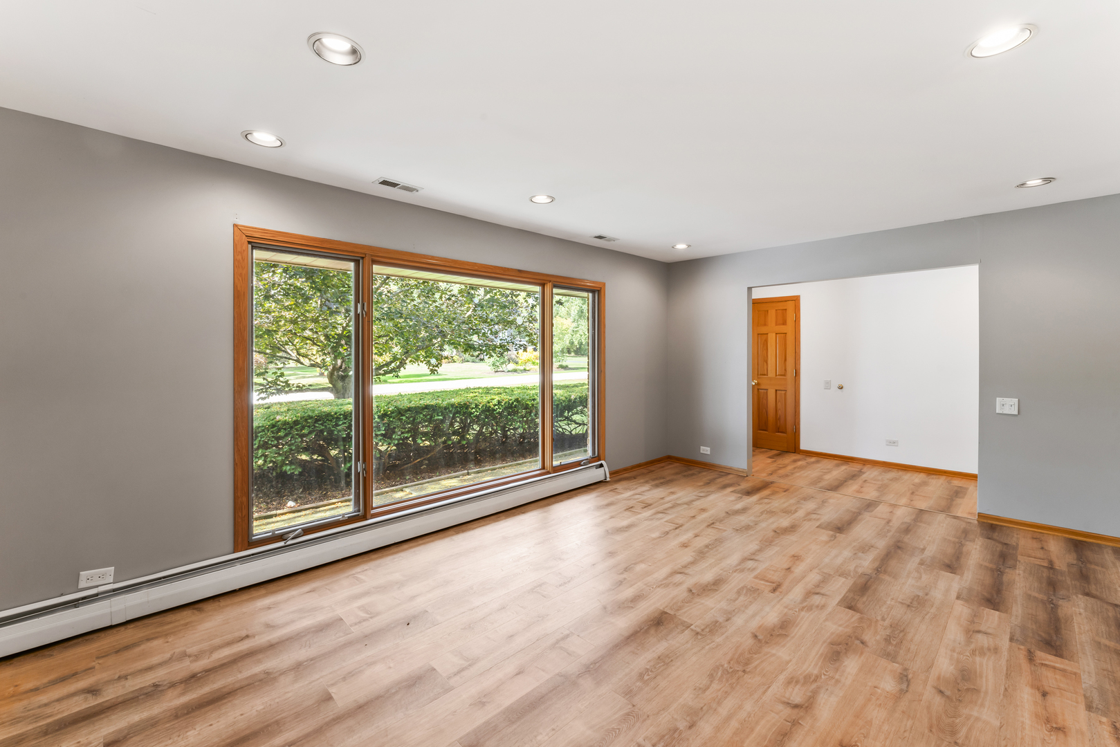 2226 Shannondale Drive Green Oaks, IL 60048 - Photo 4 of 37