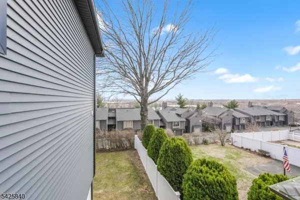 $4,800 | 270 Lafayette Avenue, Unit 2, Lyndhurst, NJ 07071