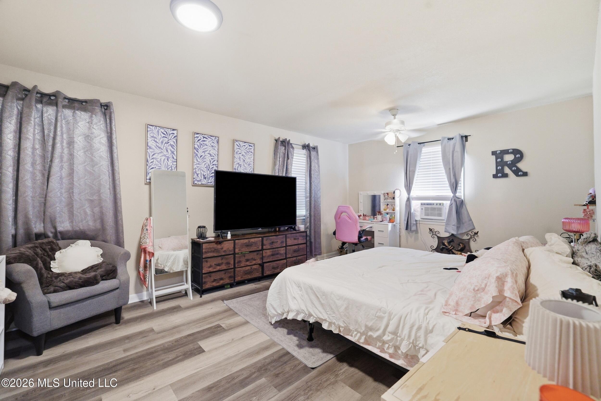 12193 Shorecrest Road, Unit A B Biloxi, MS 39532 - Photo 10 of 38 11_r6__1082