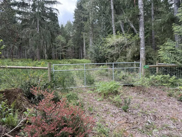 $115,000 | 411 208th Avenue Northwest, Lakebay, WA 98349