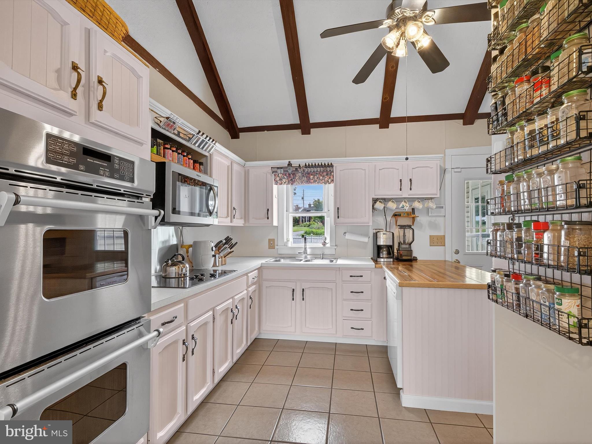 1419 Lebanon Road Manheim, PA 17545 - Photo 12 of 60 Kitchen