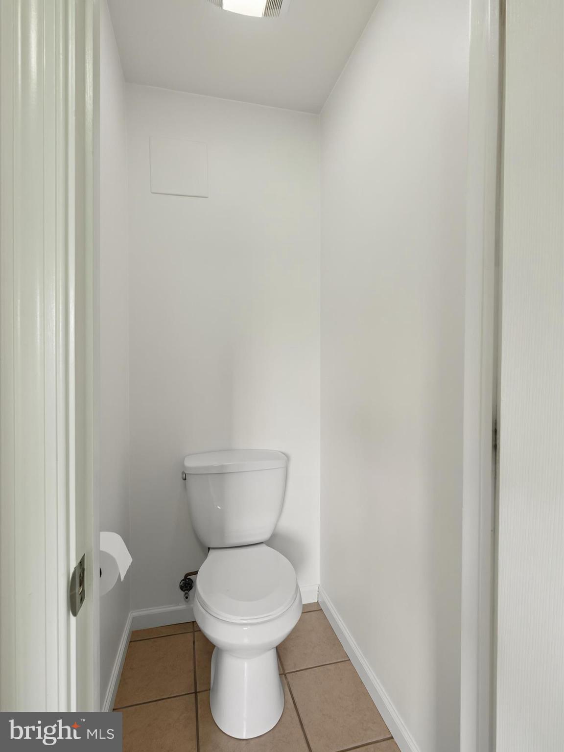 1419 Lebanon Road Manheim, PA 17545 - Photo 17 of 60 Water Closet