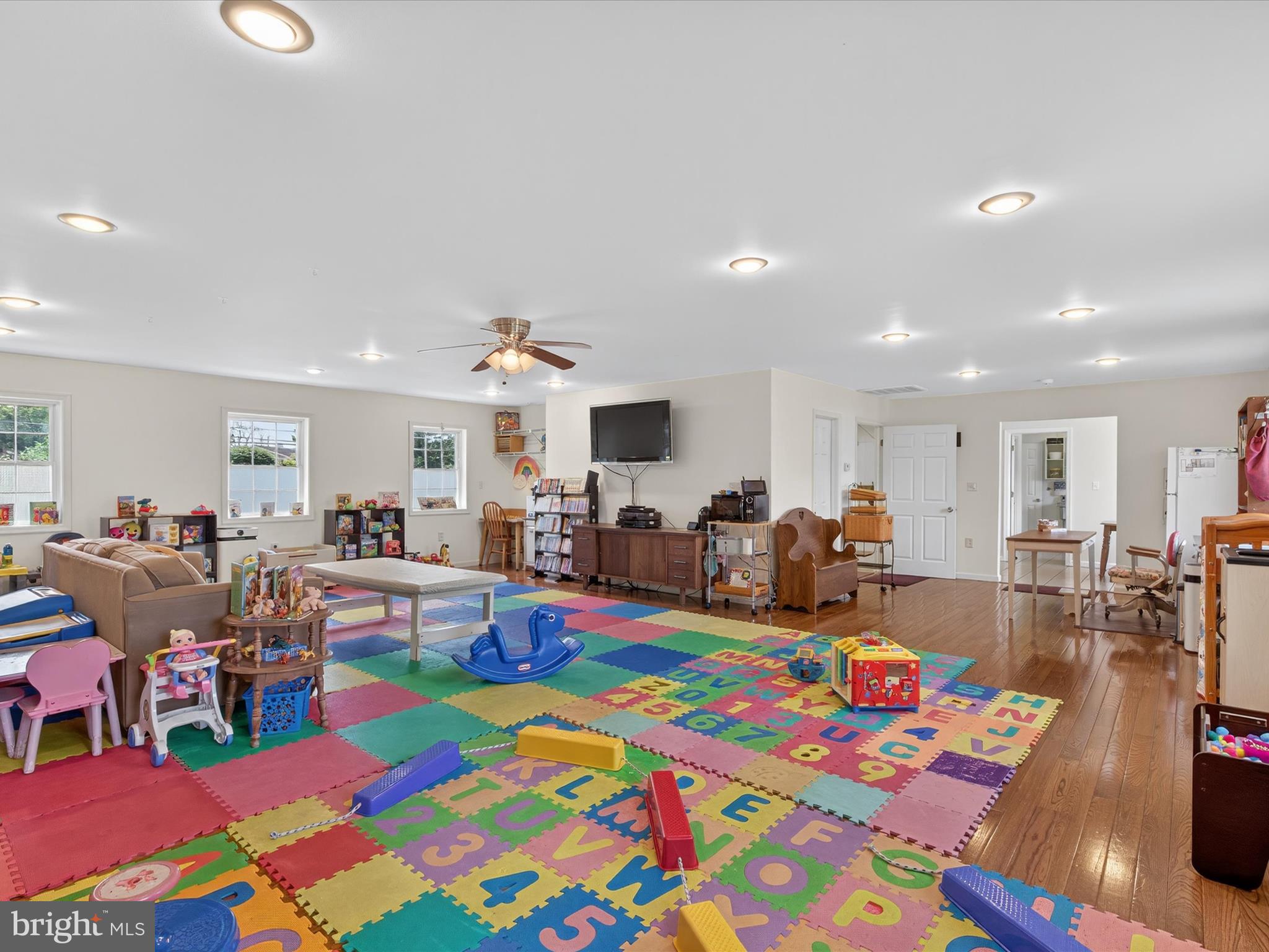 1419 Lebanon Road Manheim, PA 17545 - Photo 5 of 60 Great Room