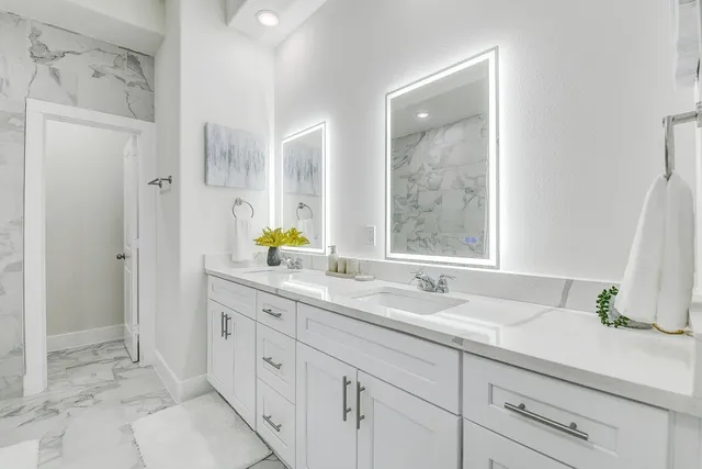 $2,800 | 6713 St Augustine Street, Houston, TX 77021