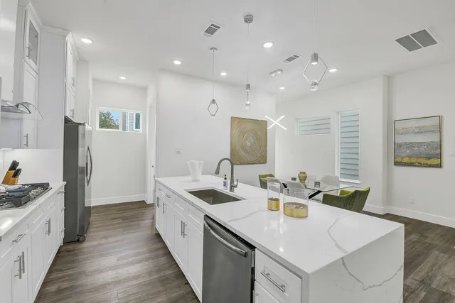 $2,800 | 6713 St Augustine Street, Houston, TX 77021