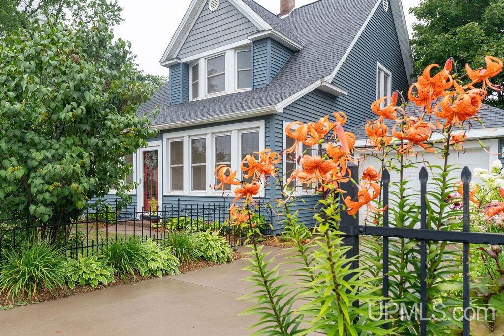 101 Ridge Street Negaunee, MI 49866 - Photo 1 of 39 Gallery Image 1