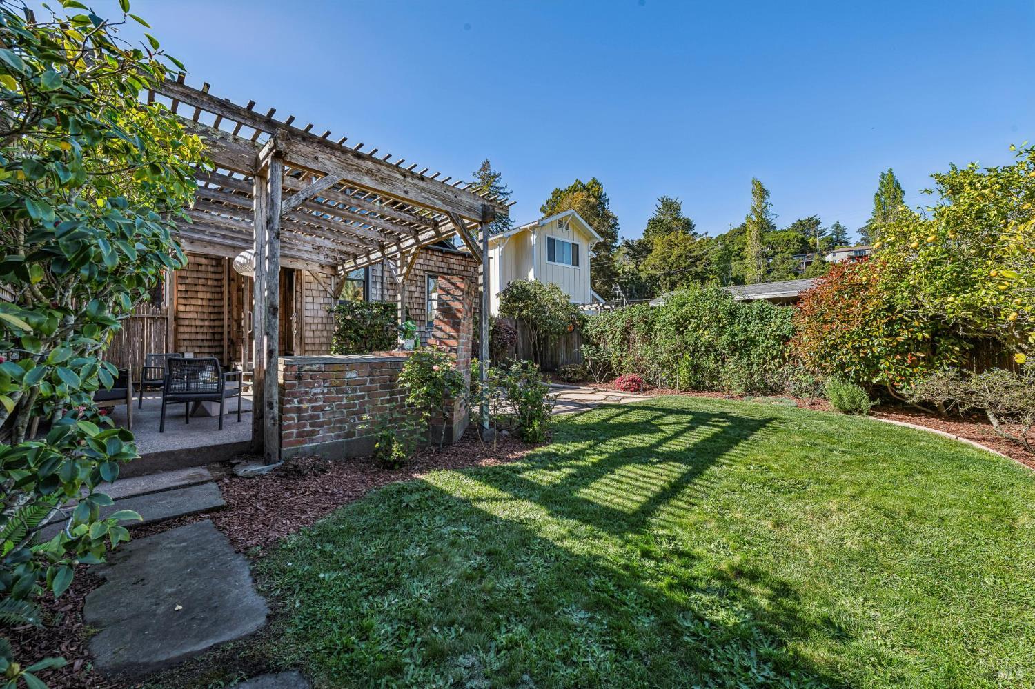 203 Scott Street Mill Valley, CA 94941 - Photo 24 of 34