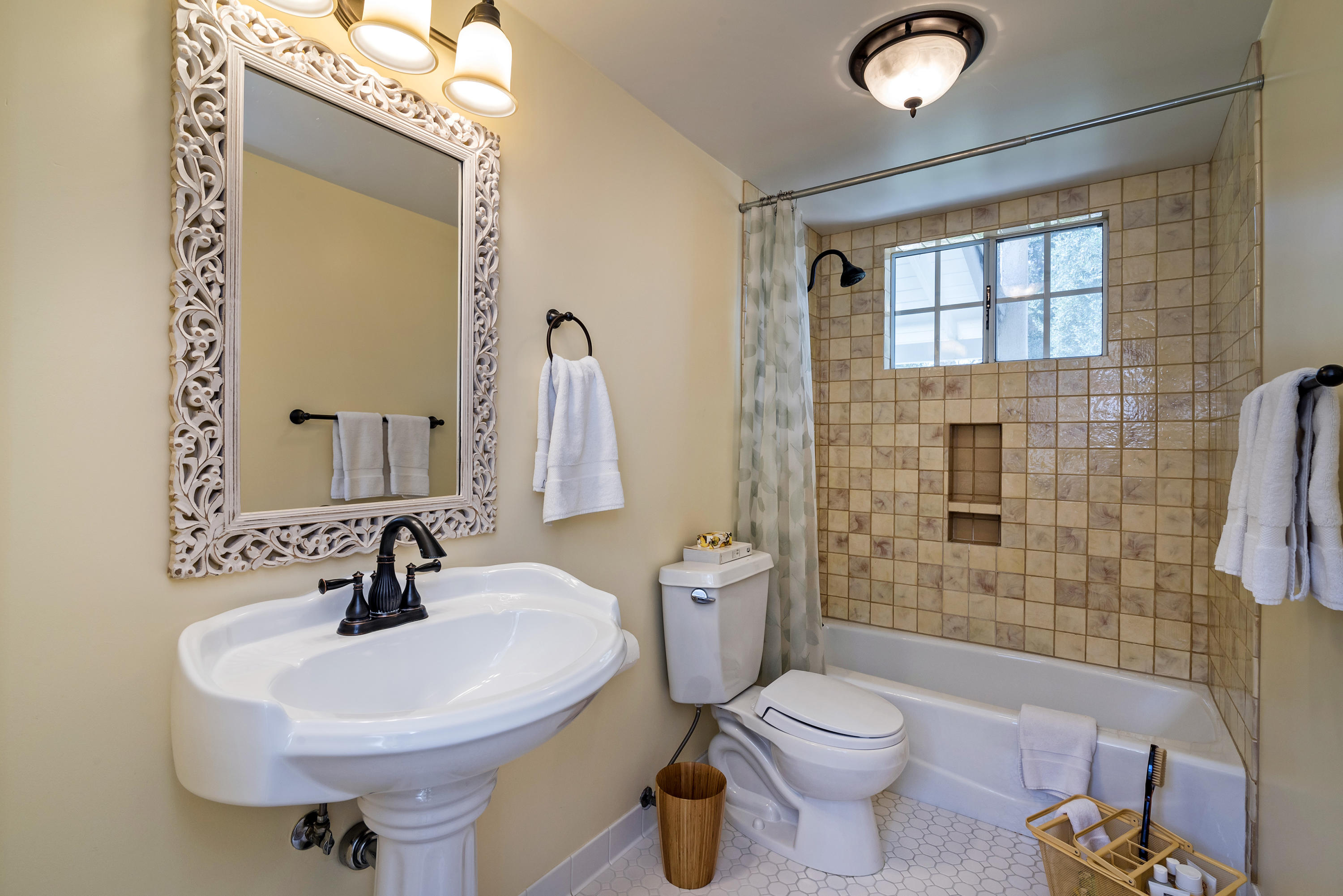 138 Toro Canyon Road Carpinteria, CA 93013 - Photo 16 of 24 Guest Bathroom