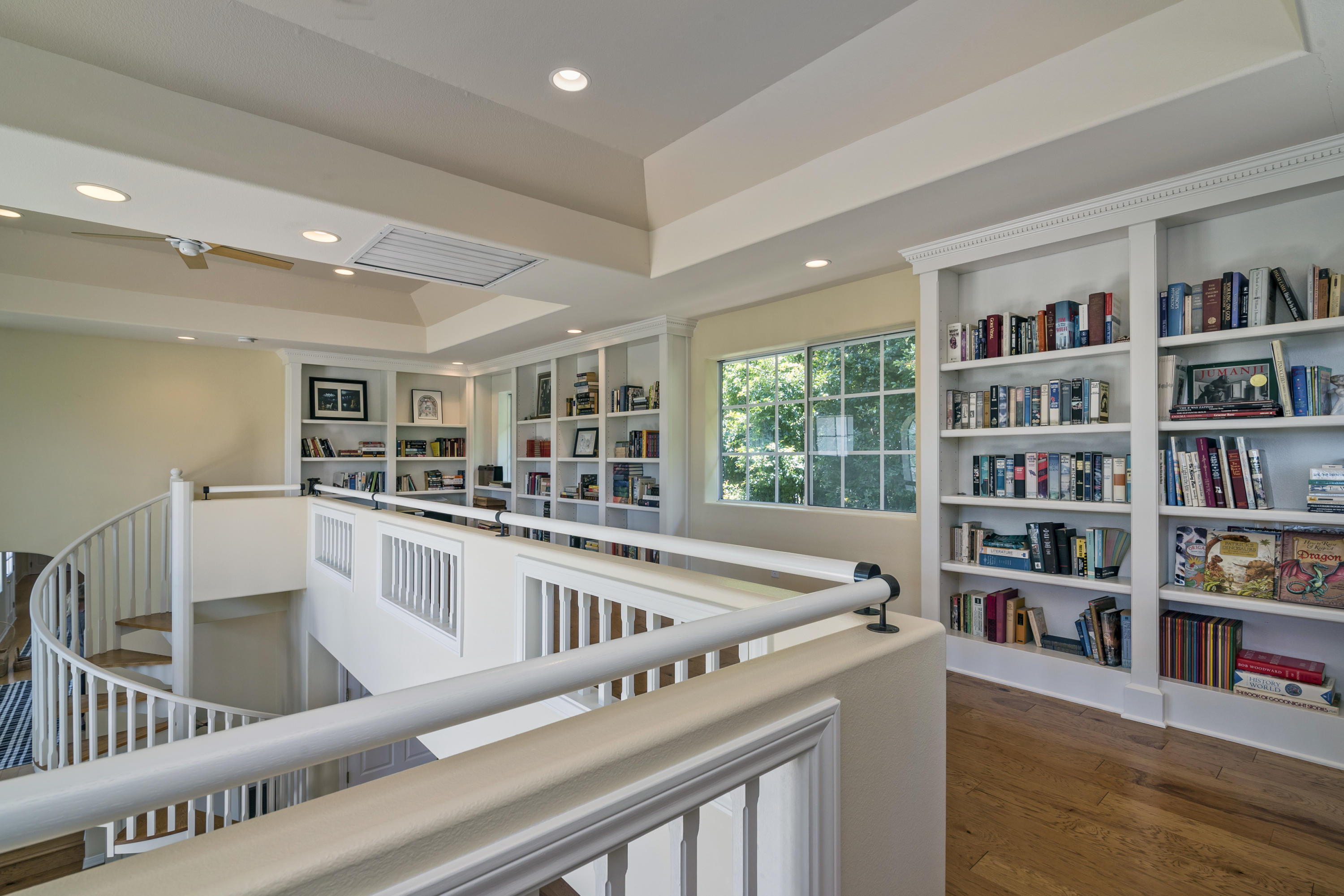 138 Toro Canyon Road Carpinteria, CA 93013 - Photo 10 of 24 Library or Home Office