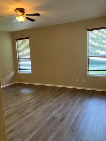 $2,100 | 509 Creekview Drive, Anna, TX 75409