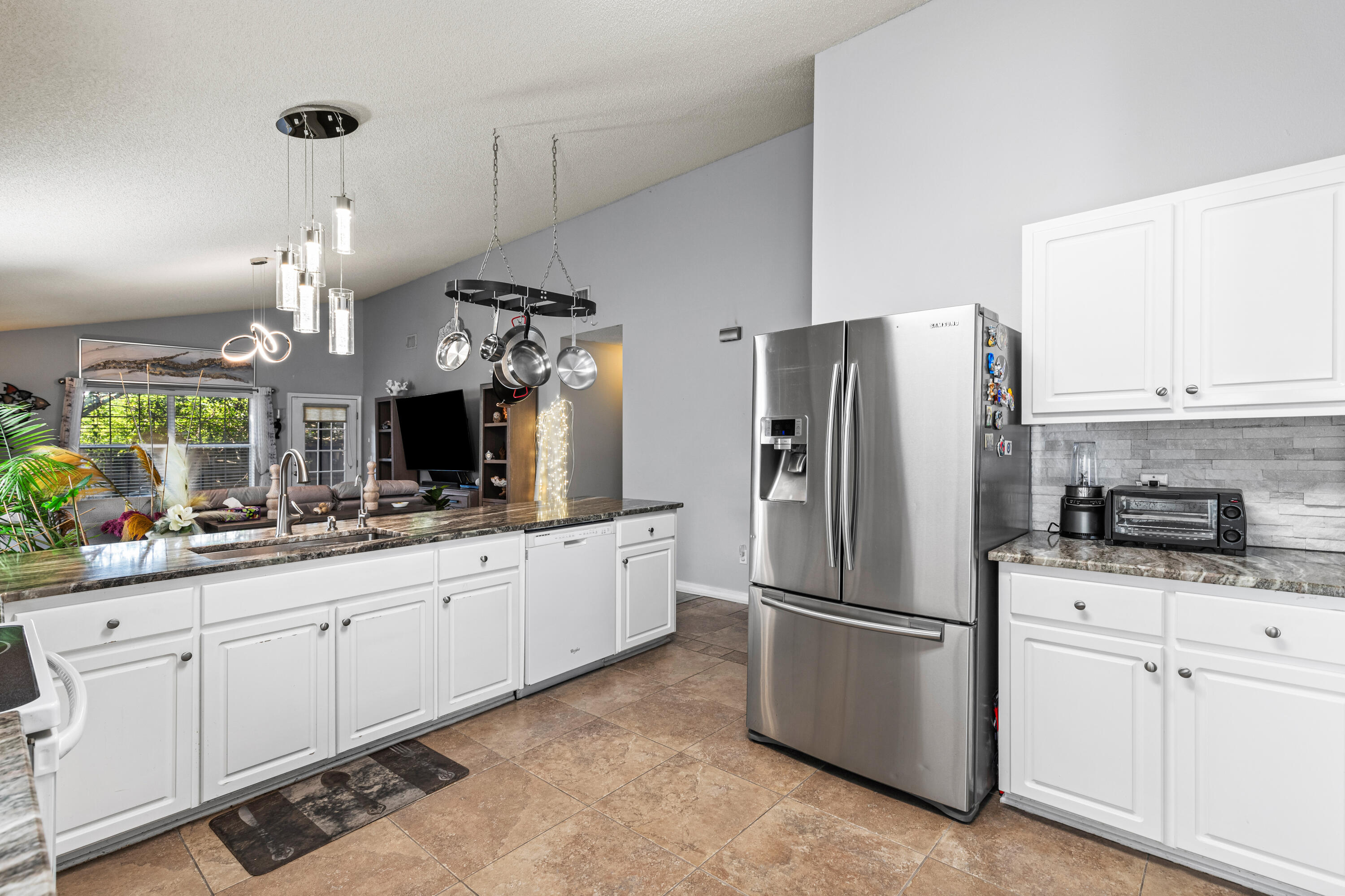 9749 Leeward Way Navarre, FL 32566 - Photo 11 of 31 Kitchen