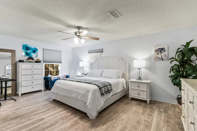 $380,000 | 9749 Leeward Way, Navarre, FL 32566