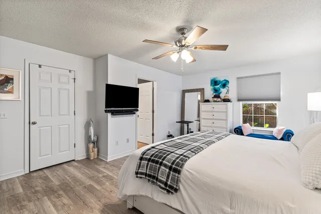 $380,000 | 9749 Leeward Way, Navarre, FL 32566