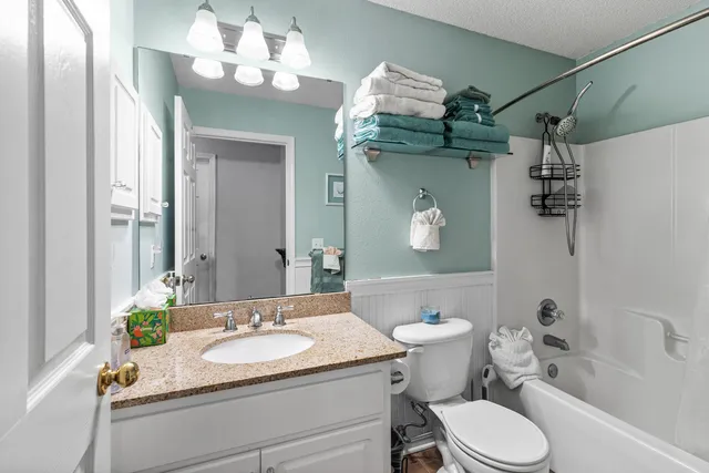 $380,000 | 9749 Leeward Way, Navarre, FL 32566