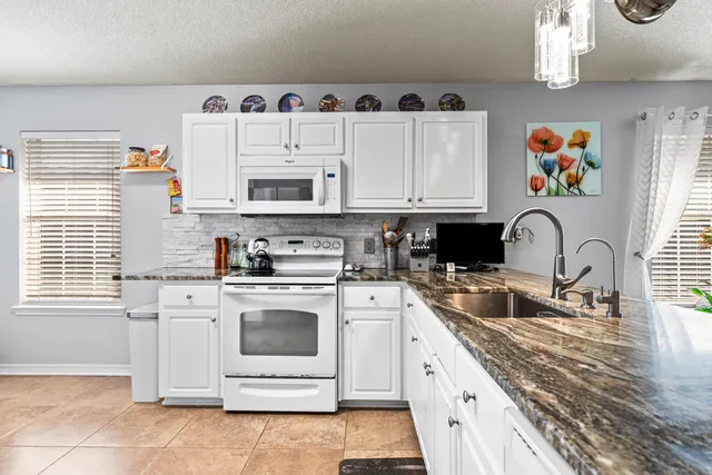 $380,000 | 9749 Leeward Way, Navarre, FL 32566