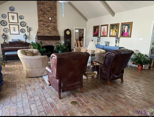 $599,000 | 11562 Highway 1, Larose, LA 70373