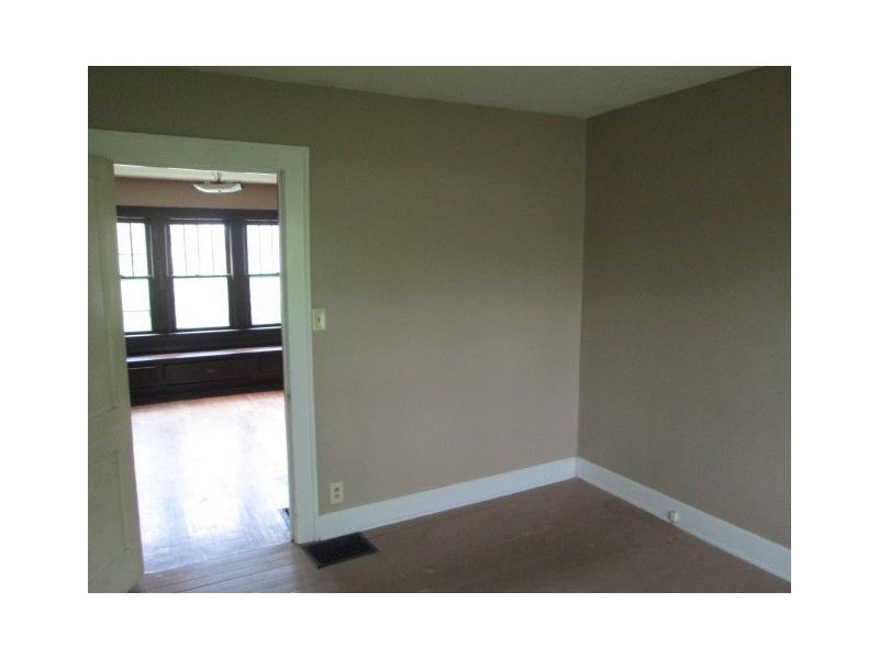 439 North Post Road Indianapolis, IN 46229 - Photo 7 of 12 Gallery Image 7