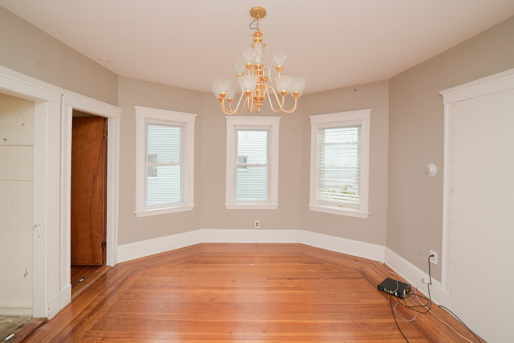 86 Kenmere Road Medford, MA 02155 - Photo 5 of 14 Gallery Image 5