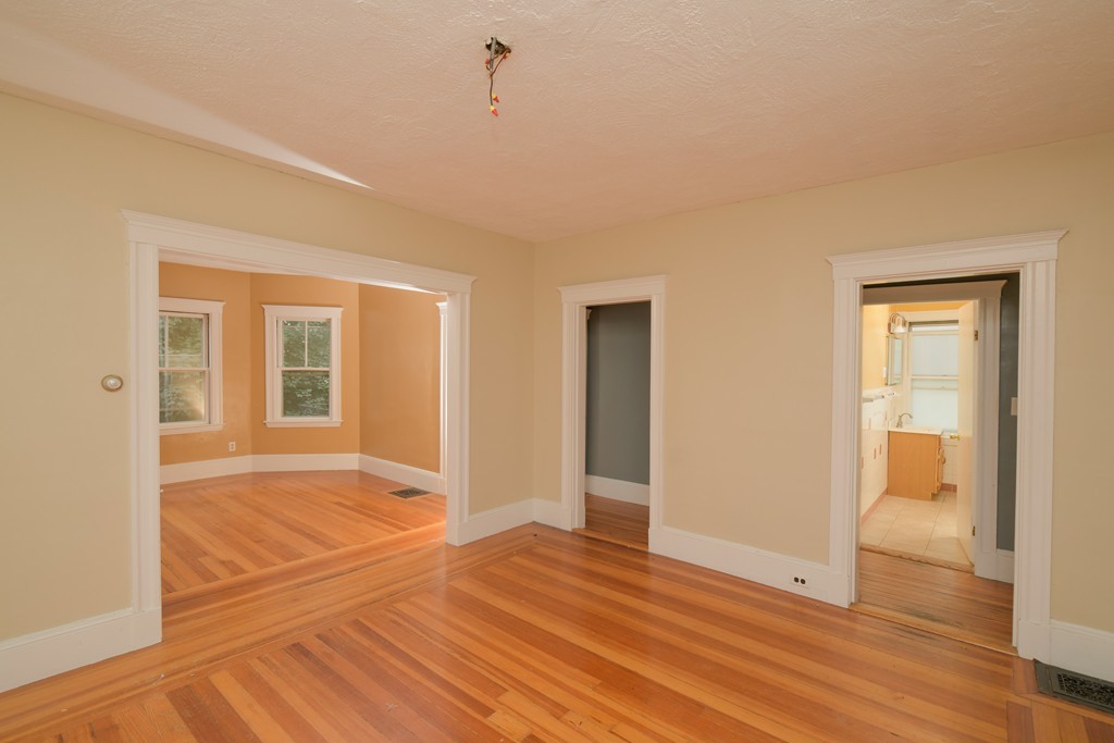 86 Kenmere Road Medford, MA 02155 - Photo 9 of 14 Gallery Image 9