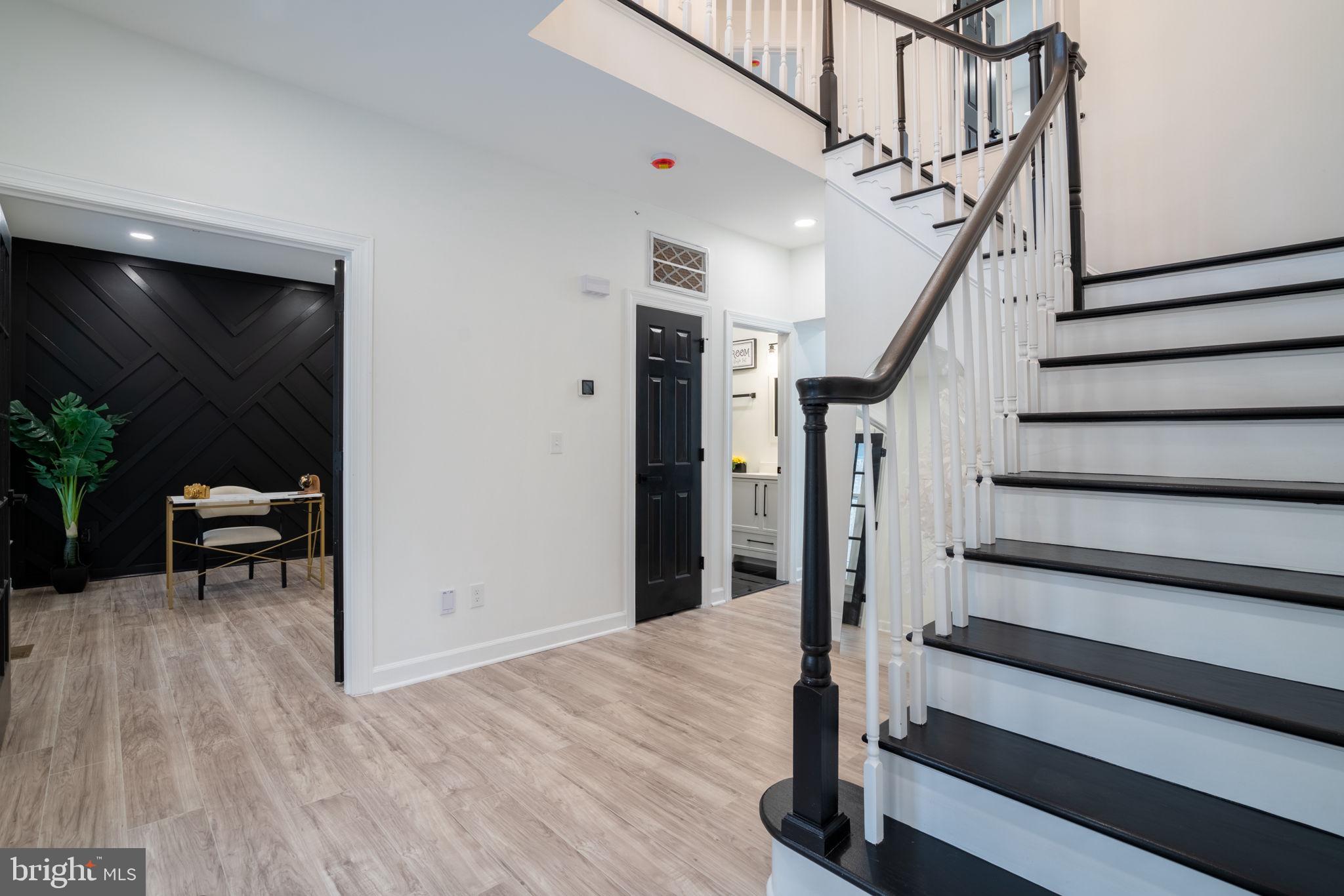 8261 Tinsley Place Culpeper, VA 22701 - Photo 8 of 80 Foyer