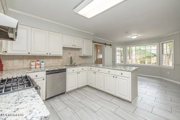 $299,900 | 5477 River Thames Place, Jackson, MS 39211