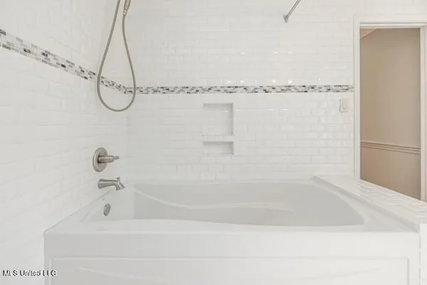 $299,900 | 5477 River Thames Place, Jackson, MS 39211