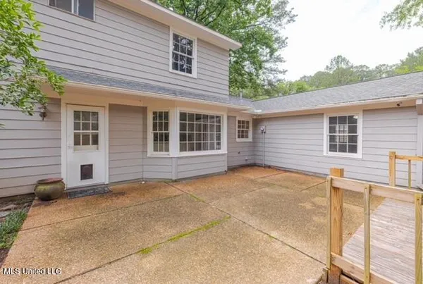 $299,900 | 5477 River Thames Place, Jackson, MS 39211