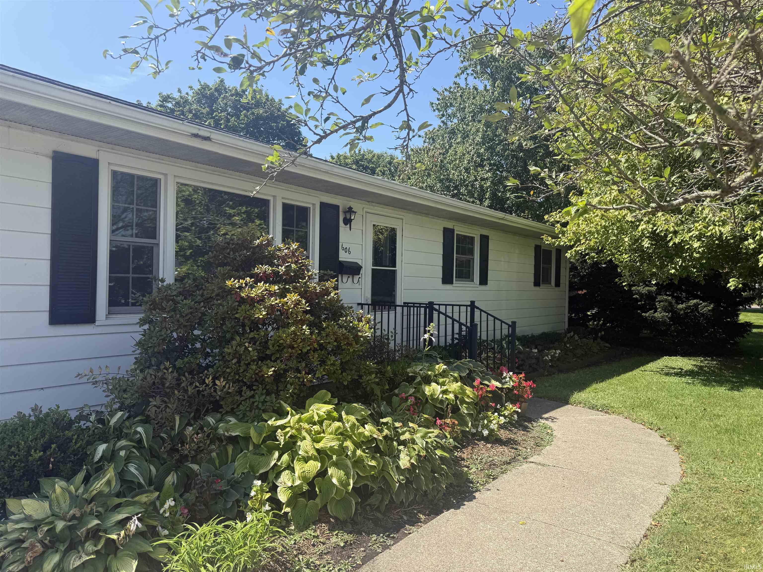 606 East Main Street Fowler, IN 47944 - Photo 2 of 20