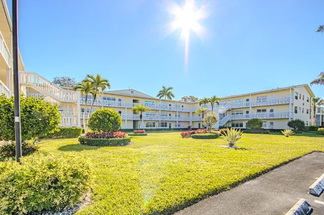 $124,900 | 15 Dorset A, Boca Raton, FL 33434